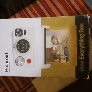 Polaroid everything now box